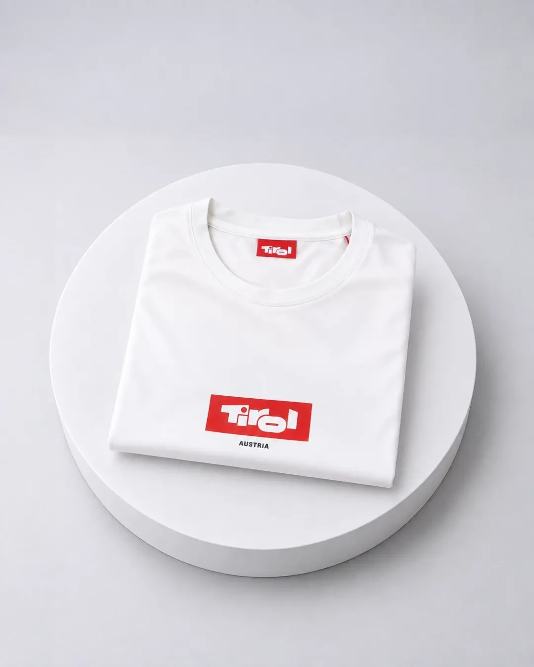 T-Shirt mit Box-Logo – Textil · Tirol